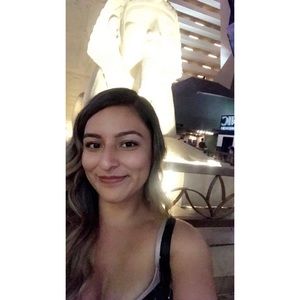 Meet your Posher, Valerie